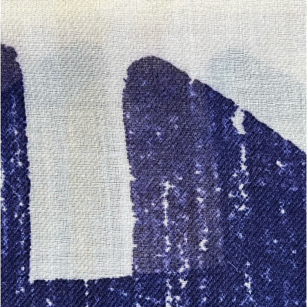 Over-sized Light Weight Scarf - Picture 4 of 4